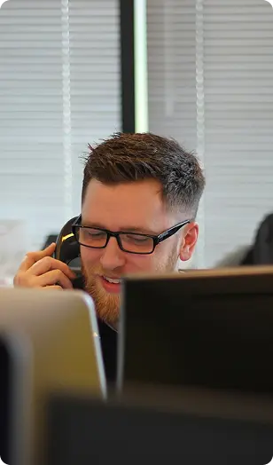 Customer support representative assisting clients with car sourcing and export inquiries.